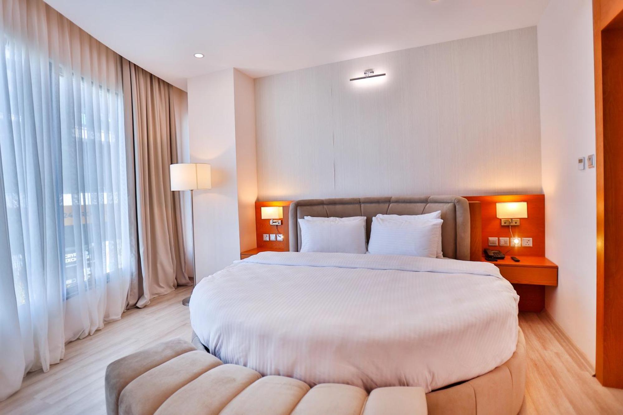 Caddem Inn Hotel Фамагуста Екстериор снимка
