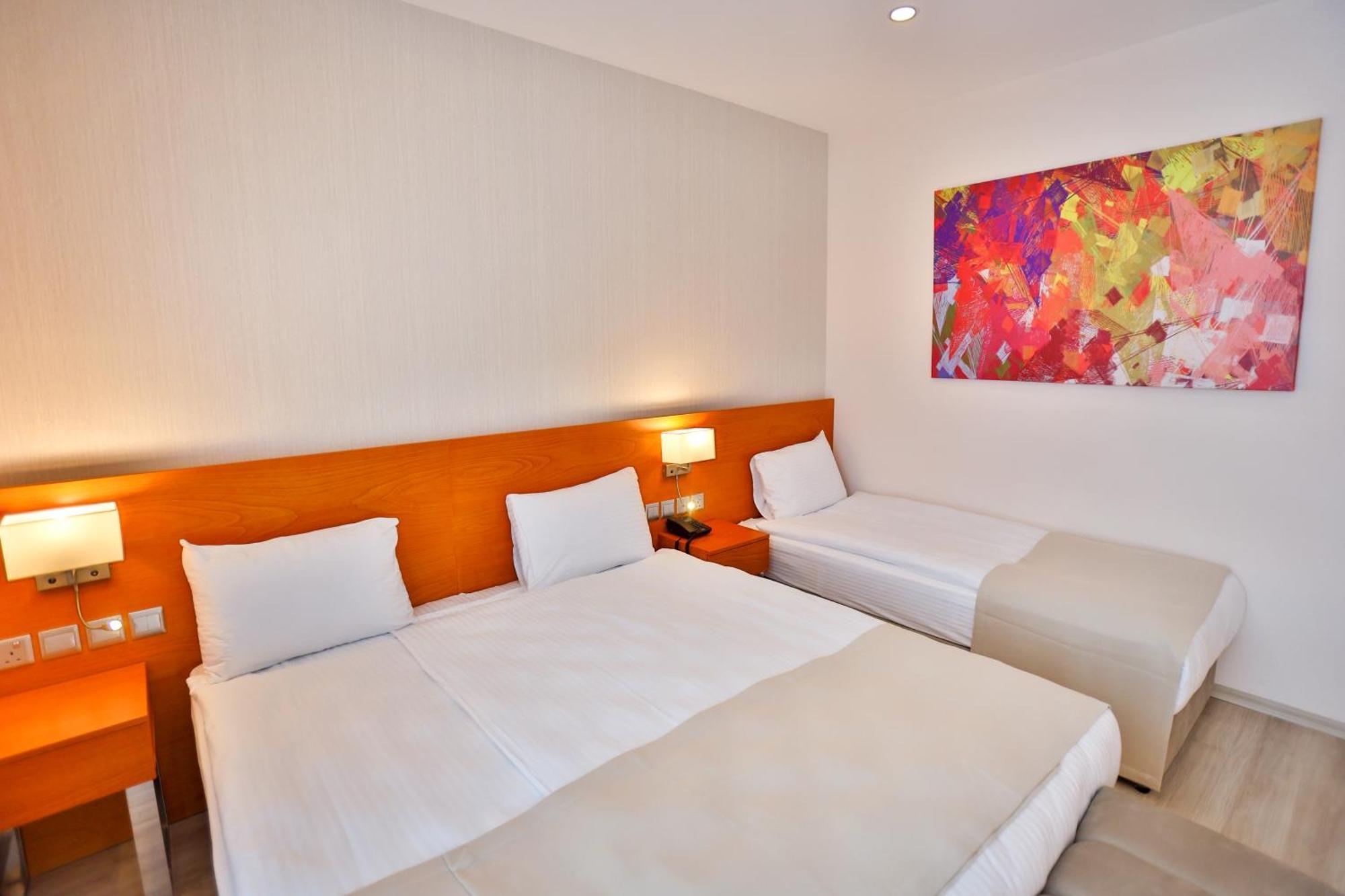 Caddem Inn Hotel Фамагуста Екстериор снимка