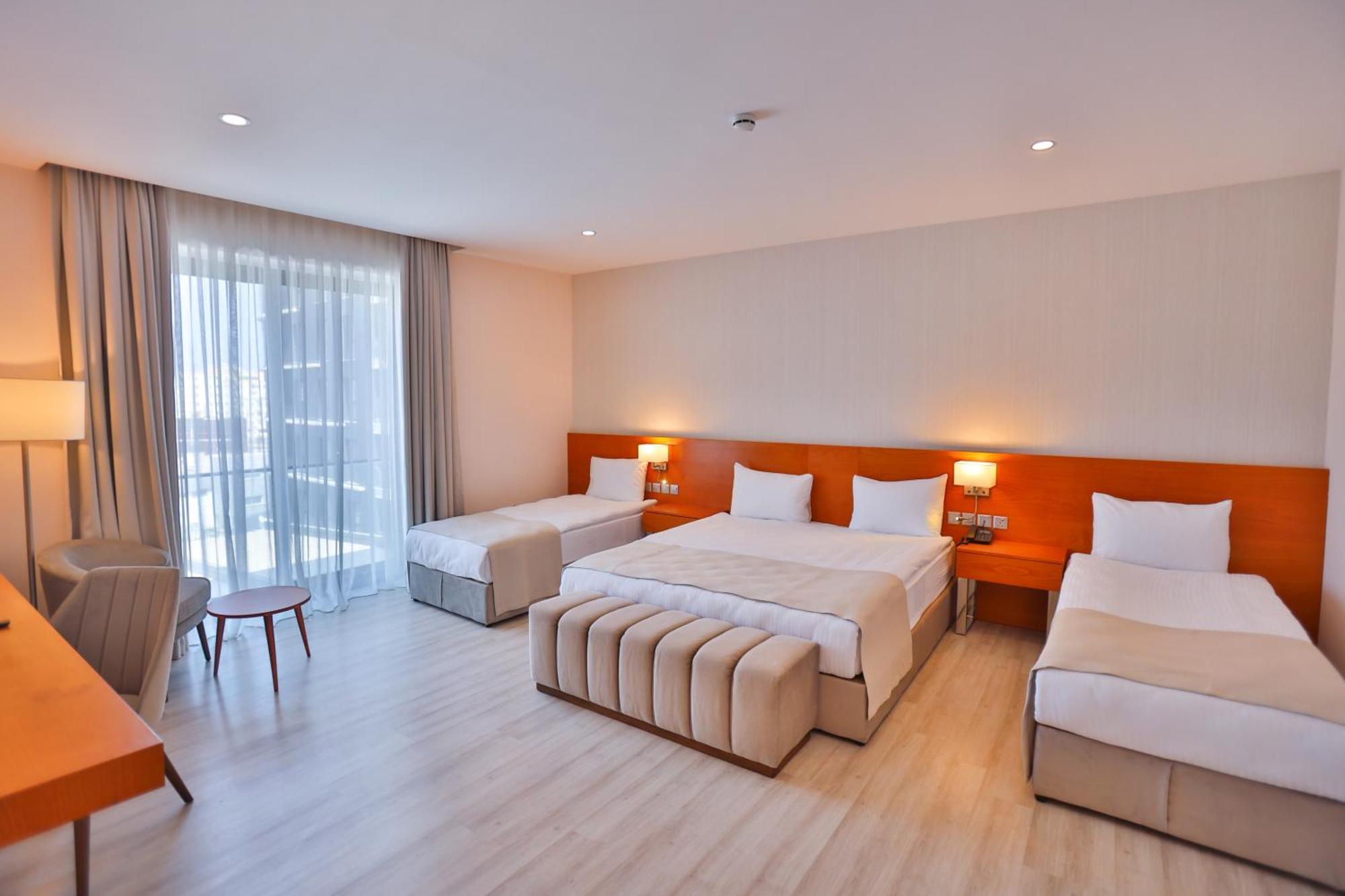 Caddem Inn Hotel Фамагуста Екстериор снимка